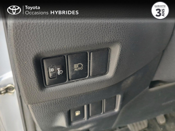 Photo 23 du bon plan TOYOTA C-HR 122h Graphic 2WD E-CVT MC19 occasion à 15990 €