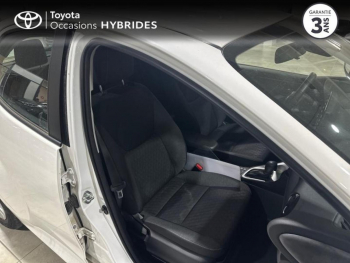 Photo 12 du bon plan TOYOTA Yaris 116h Dynamic Business 5p + Programme Beyond Zero Academy MY22 occasion à 18990 €