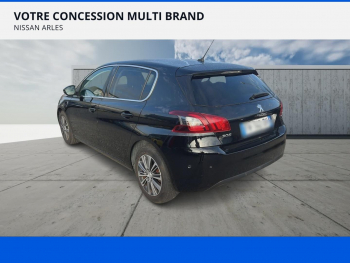 Photo 4 du bon plan PEUGEOT 308 1.2 PureTech 130ch S&S Roadtrip occasion à 10990 €