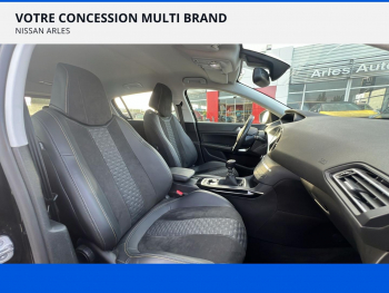 Photo 15 du bon plan PEUGEOT 308 1.2 PureTech 130ch S&S Roadtrip occasion à 10990 €