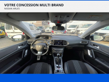 Photo 17 du bon plan PEUGEOT 308 1.2 PureTech 130ch S&S Roadtrip occasion à 10990 €