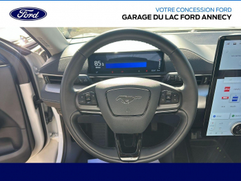 Photo 15 du bon plan FORD Mustang Mach-E 269ch Standard Range 76kWh Mach-E Propulsion occasion à 29990 €