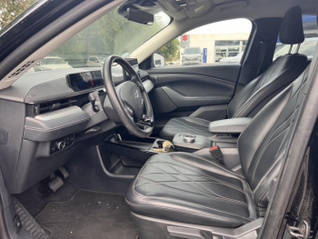 Photo 16 du bon plan FORD Mustang Mach-E 269ch Standard Range 76kWh Mach-E Propulsion occasion à 37900 €