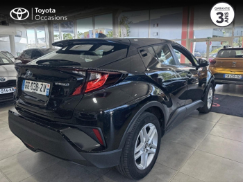 Photo 18 du bon plan TOYOTA C-HR 122h Dynamic Business 2WD E-CVT + Programme Beyond Zero Academy MY22 occasion à 15990 €