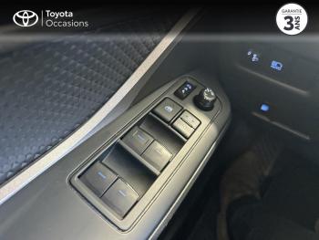Photo 24 du bon plan TOYOTA C-HR 122h Dynamic Business 2WD E-CVT + Programme Beyond Zero Academy MY22 occasion à 15990 €