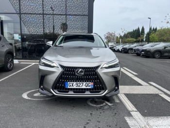 Photo 5 du bon plan LEXUS NX 450h+ Luxe 4WD Pack Design occasion à 46990 €