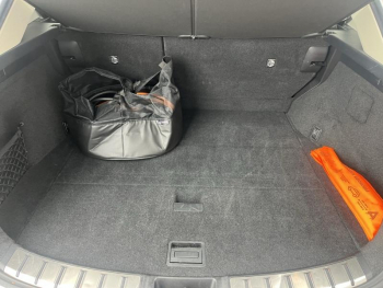 Photo 18 du bon plan LEXUS NX 450h+ Luxe 4WD Pack Design occasion à 46990 €