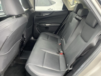 Photo 19 du bon plan LEXUS NX 450h+ Luxe 4WD Pack Design occasion à 46990 €
