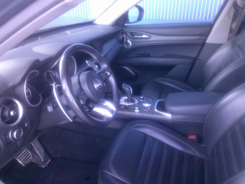 Photo 18 du bon plan ALFA ROMEO Stelvio 2.2 Diesel 160ch Super AT8 MY19 occasion à 21590 €