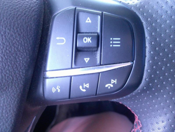 Photo 18 du bon plan FORD Kuga 2.5 Duratec 190ch FHEV E85 Graphite Tech Edition BVA occasion à 30900 €