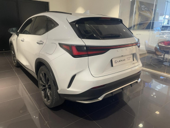 Photo 6 du bon plan LEXUS NX 450h+ F SPORT Executive 4WD MY24 occasion à 48990 €