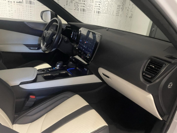 Photo 17 du bon plan LEXUS NX 450h+ F SPORT Executive 4WD MY24 occasion à 48990 €