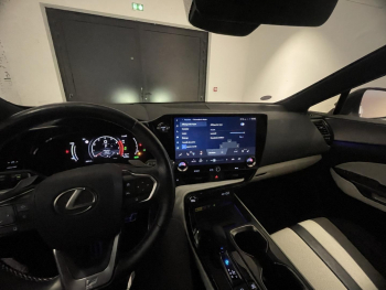 Photo 26 du bon plan LEXUS NX 450h+ F SPORT Executive 4WD MY24 occasion à 48990 €