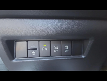 Photo 19 du bon plan SUZUKI Swift 1.2 Dualjet Hybrid 83ch Pack Auto occasion à 15990 €
