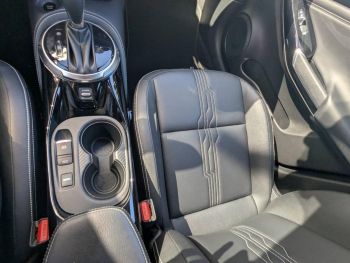 Photo 20 du bon plan NISSAN Juke 1.6 Hybrid 143ch Première Edition 2023 occasion à 22700 €