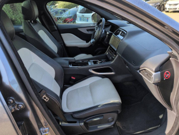 Photo 11 du bon plan JAGUAR F-Pace 2.0D 180ch R-Sport 4x2 occasion à 15990 €