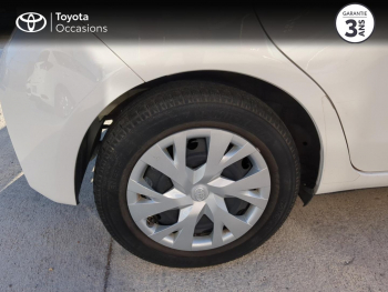 Photo 16 du bon plan TOYOTA Yaris 70 VVT-i Ultimate 5p occasion à 11990 €