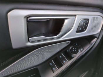 Photo 18 du bon plan FORD Explorer 3.0 EcoBoost 457ch Parallel PHEV Platinum i-AWD BVA10 25cv occasion à 54900 €