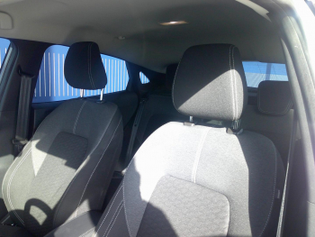 Photo 20 du bon plan FORD Puma 1.0 Flexifuel 125ch S&S mHEV Titanium occasion à 18900 €