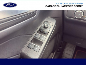 Photo 14 du bon plan FORD Kuga 2.5 Duratec 180ch Hybrid FlexiFuel ST-Line Powershift occasion à 39990 €