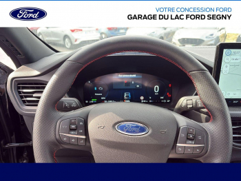 Photo 17 du bon plan FORD Kuga 2.5 Duratec 180ch Hybrid FlexiFuel ST-Line Powershift occasion à 39990 €