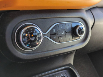 Photo 24 du bon plan RENAULT Twingo 0.9 TCe 95ch Intens - 20 occasion à 9790 €