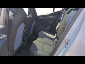 Photo 11 du bon plan VOLVO EX30 P5 Long Range 272ch 69kWh Ultra occasion à 43900 €