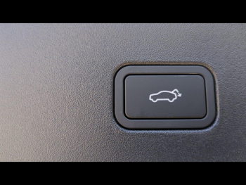 Photo 14 du bon plan VOLVO EX30 P5 Long Range 272ch 69kWh Ultra occasion à 43900 €