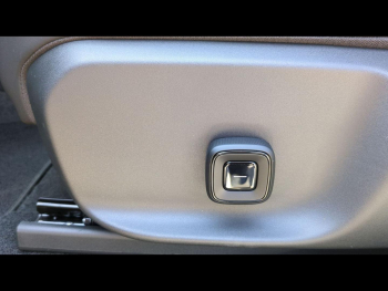 Photo 26 du bon plan VOLVO EX30 P5 Long Range 272ch 69kWh Ultra occasion à 43900 €