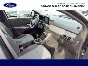 Photo 11 du bon plan DACIA Sandero 1.0 TCe 110ch Stepway Extreme + occasion à 15990 €