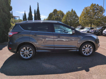 Photo 5 du bon plan FORD Kuga 1.5 Flexifuel-E85 150ch Stop&Start Vignale 170g 4x2 Euro6.2 occasion à 14990 €