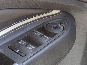 Photo 21 du bon plan FORD Kuga 1.5 Flexifuel-E85 150ch Stop&Start Vignale 170g 4x2 Euro6.2 occasion à 14990 €