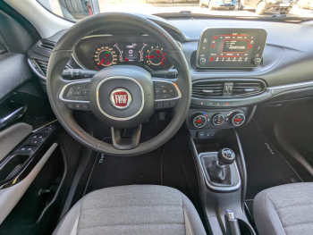 Photo 2 du bon plan FIAT Tipo 1.4 95ch Easy MY18 4p occasion à 9999 €