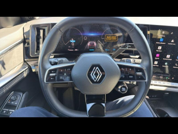 Photo 16 du bon plan RENAULT Austral 1.2 E-Tech full hybrid 200ch Techno occasion à 25990 €