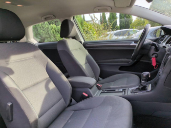 Photo 14 du bon plan VOLKSWAGEN Golf 1.6 TDI 115ch BlueMotion Technology FAP Confortline DSG7 3p occasion à 10990 €