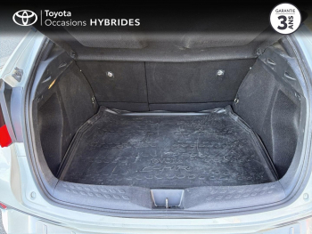 Photo 10 du bon plan TOYOTA C-HR 122h Distinctive 2WD E-CVT RC18 occasion à 19990 €
