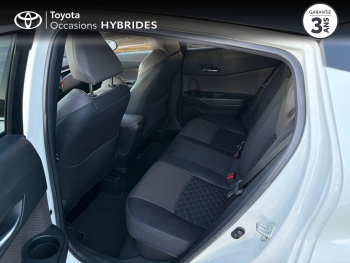 Photo 12 du bon plan TOYOTA C-HR 122h Distinctive 2WD E-CVT RC18 occasion à 19990 €