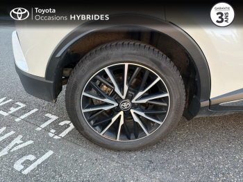 Photo 16 du bon plan TOYOTA C-HR 122h Distinctive 2WD E-CVT RC18 occasion à 19990 €