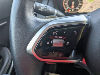 Photo 17 du bon plan JAGUAR E-Pace P200 FlexFuel MHEV 200ch R-Dynamic SE occasion à 32990 €