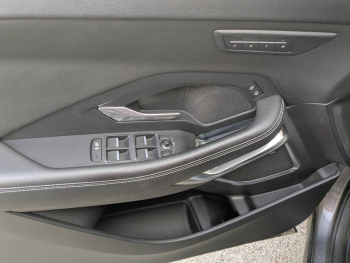Photo 21 du bon plan JAGUAR E-Pace P200 FlexFuel MHEV 200ch R-Dynamic SE occasion à 32990 €