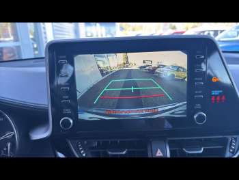 Photo 18 du bon plan TOYOTA C-HR 122h Dynamic 2WD E-CVT RC18 occasion à 17990 €