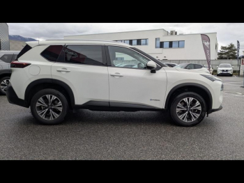 Photo 4 du bon plan NISSAN X-Trail e-4orce 213ch N-Connecta 7 places occasion à 29990 €